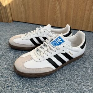 |SOLD| *like new* adidas samba OG cloud white leather sneaker shoes